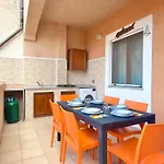 Casa Marti - 350 Meters From The Sea * 카스텔사르도